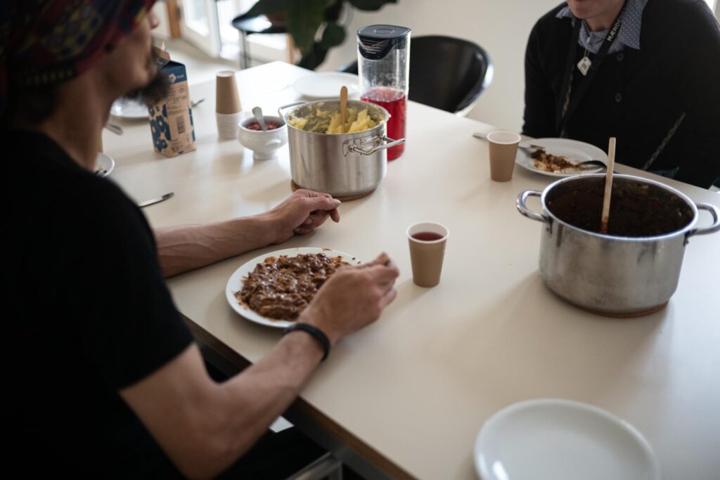 Mad og omsorg til mænd og kvinder hos Mændenes Hjem